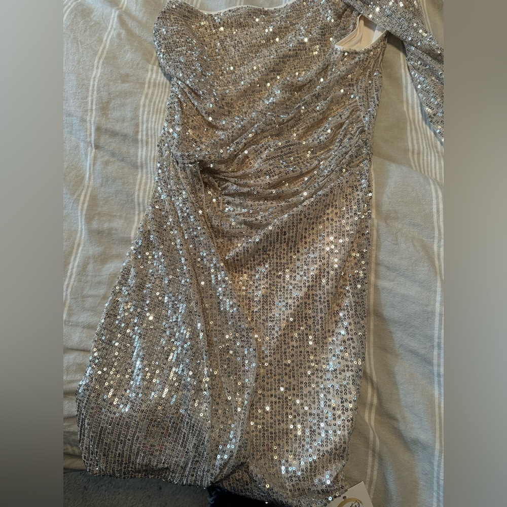 One shoulder dress